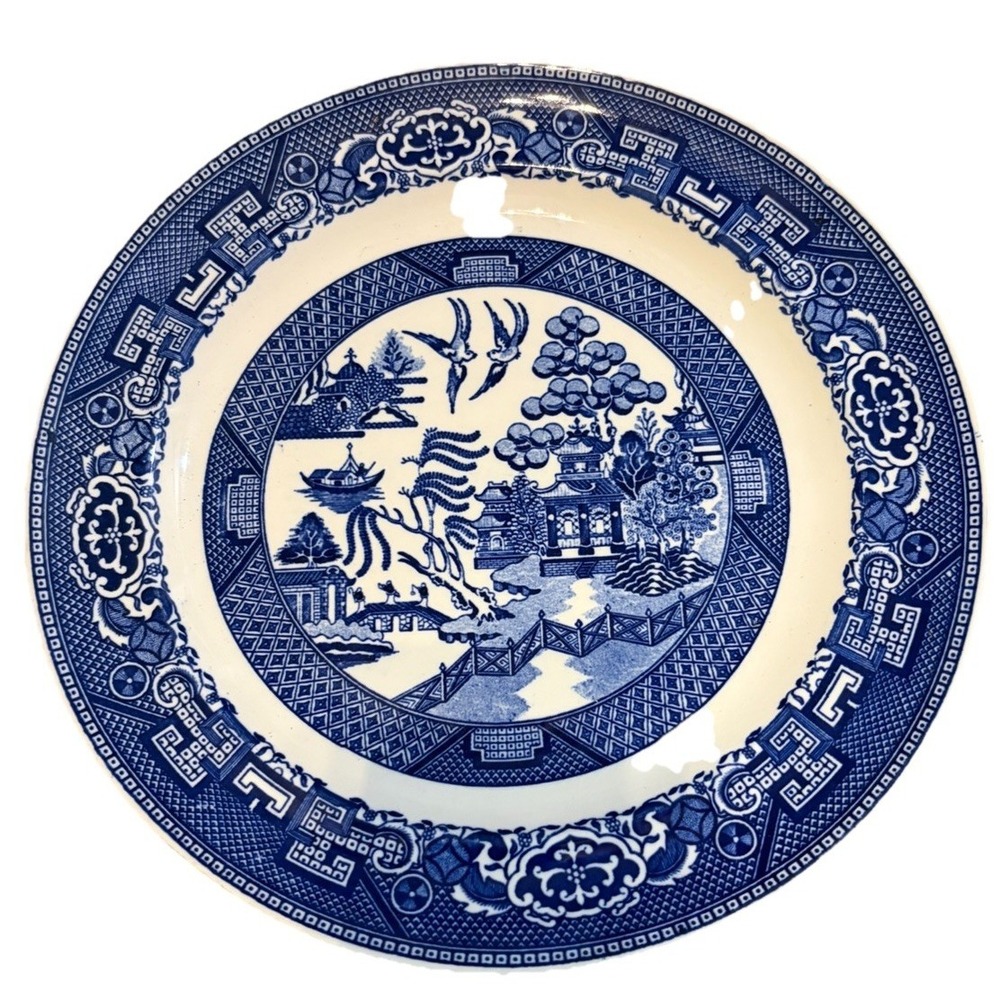 Blue Willow Homer Laughlin  9in Dinner Plate Made in USA H55N6  Vintage